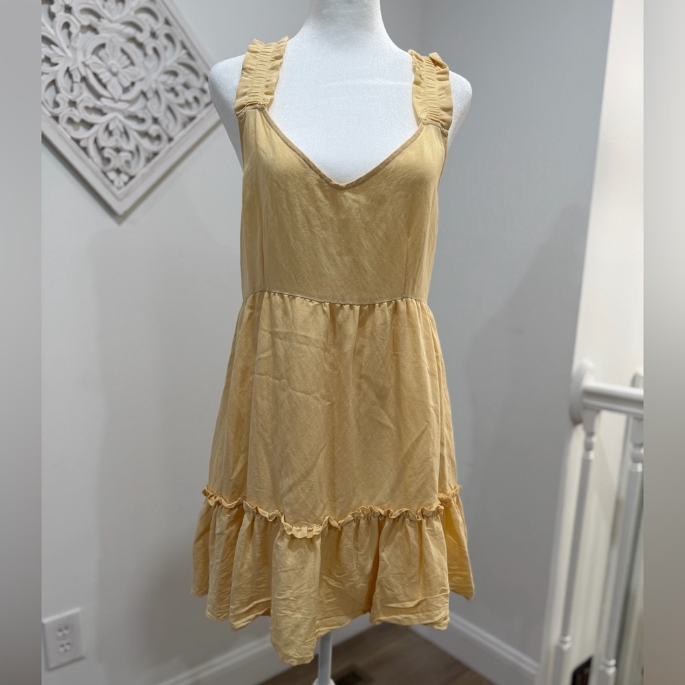 Blu Pepper Soft Yellow Apparel
